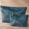 helderblauw Fluwelen Accessoiretas β BagBase